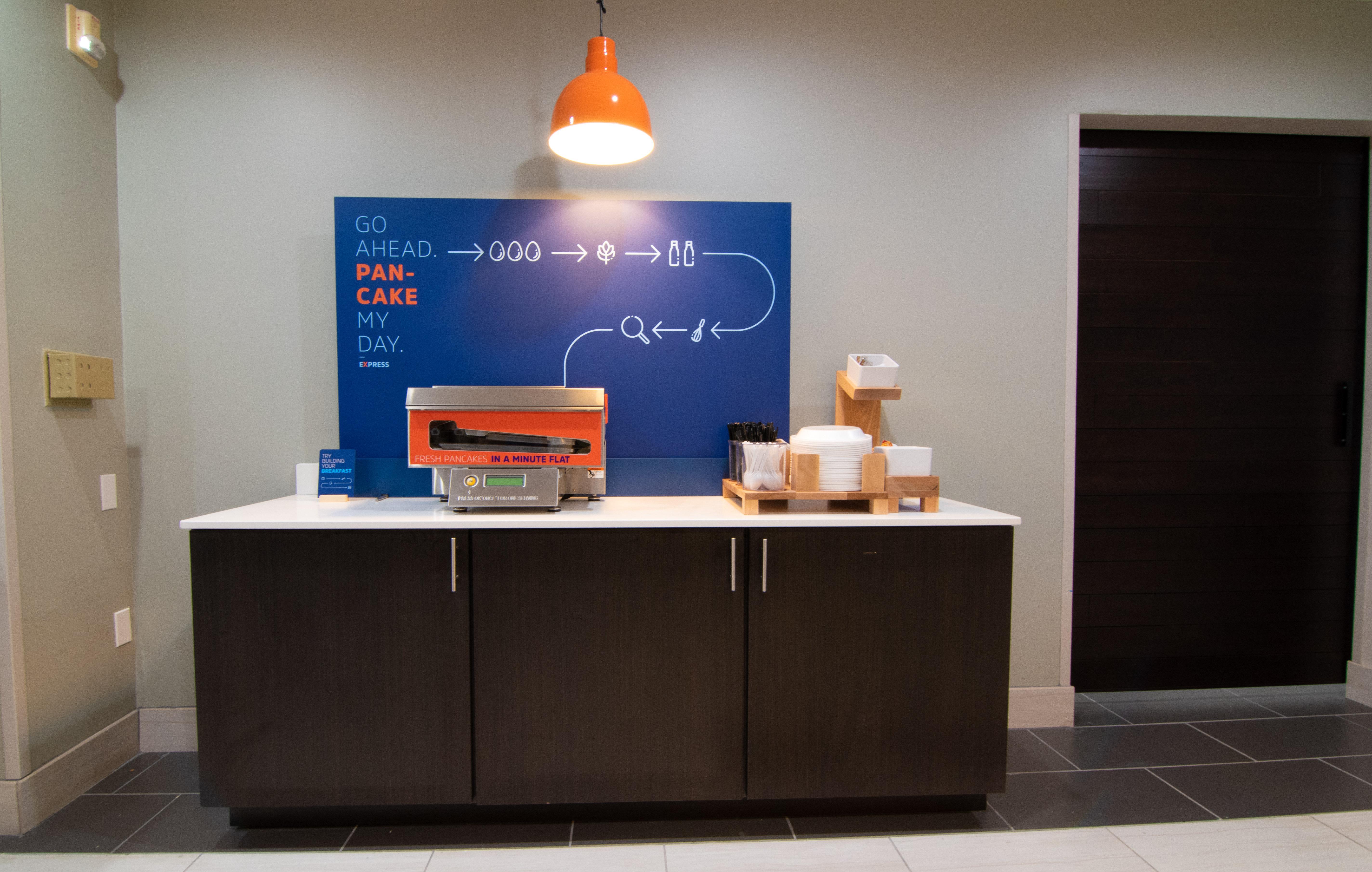 Holiday Inn Express & Suites - Indianapolis Northwest By Ihg Exterior foto